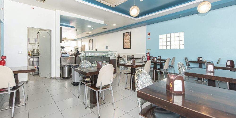 Trespasse de Pastelaria com fabrico próprio em Queluz