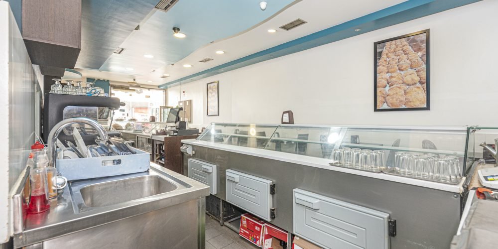 Trespasse de Pastelaria com fabrico próprio em Queluz