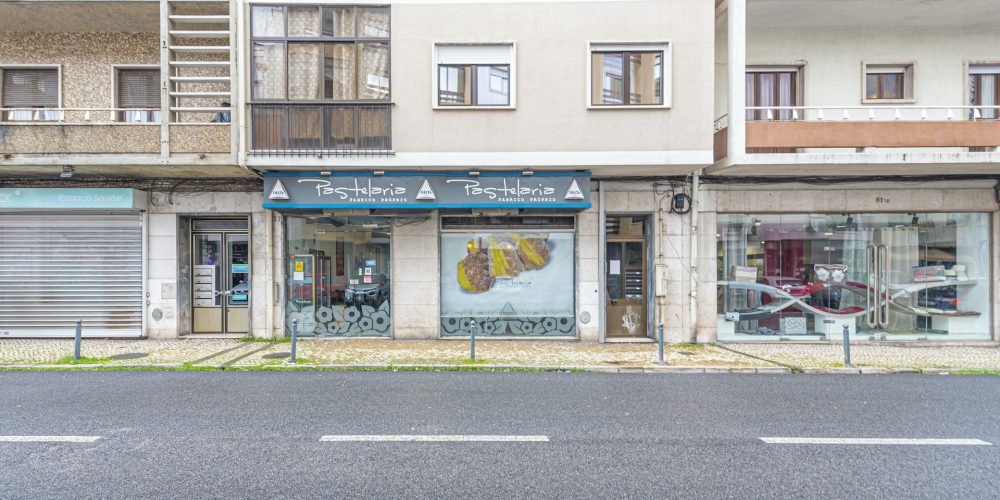 Trespasse de Pastelaria com fabrico próprio em Queluz