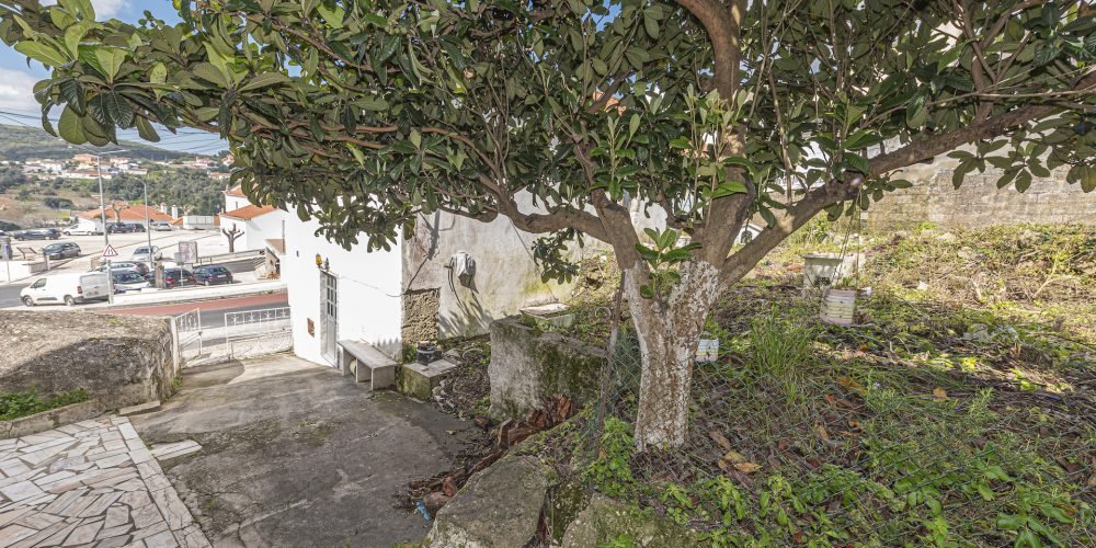 Porta24 Imóveis Prédio com 3 frações Cheleiros